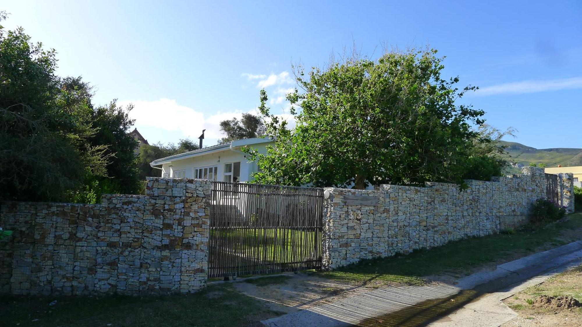 Pashasha Beach House And Hot Tub Hermanus Exterior photo