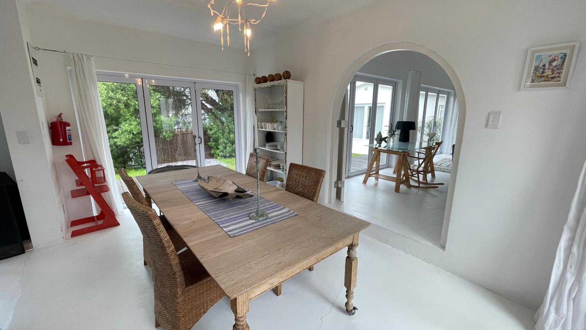 Pashasha Beach House And Hot Tub Hermanus Exterior photo